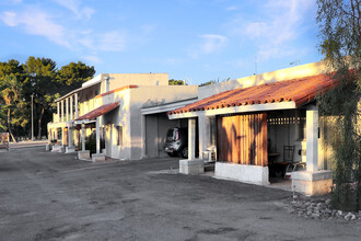 435-437 W Miracle Mile in Tucson, AZ - Foto de edificio - Building Photo