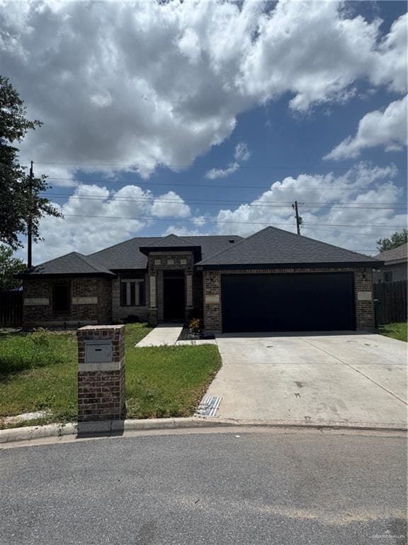 property at 1021 W Oak Ln