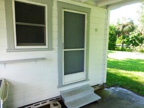 2007 Cemetery Rd in Holiday, FL - Building Photo - Building Photo