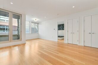 7 Warren Ave in Boston, MA - Building Photo - Building Photo
