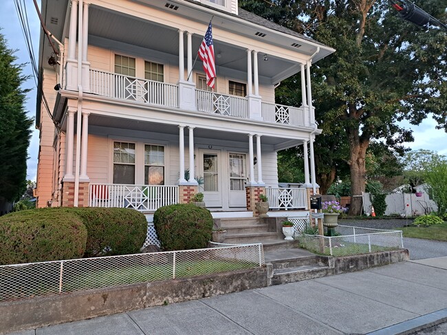 16 Harmony Dr, Unit lou in Providence, RI - Foto de edificio - Building Photo