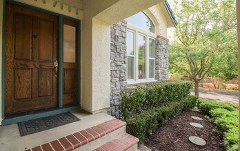 3500 Crownridge Dr in Fairfield, CA - Foto de edificio - Building Photo