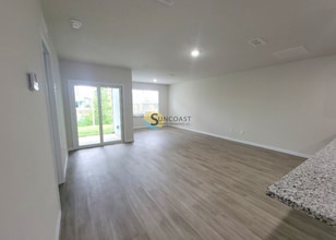 36 Pine Haven Dr in Palm Coast, FL - Foto de edificio - Building Photo