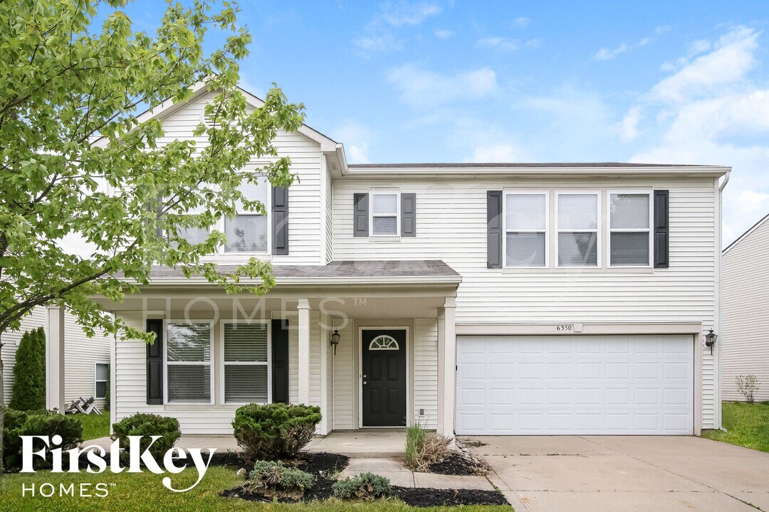 6350 Eastern Range Rd in Indianapolis, IN - Foto de edificio