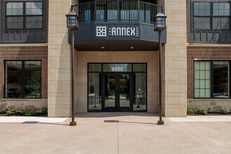 District South in Fishers, IN - Foto de edificio - Building Photo