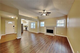 3553 Hogan Dr NW in Kennesaw, GA - Building Photo - Building Photo