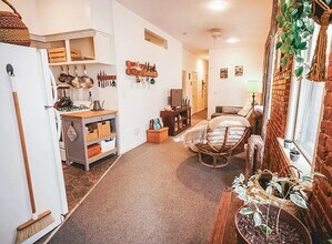 1872 Commonwealth Ave in Boston, MA - Building Photo - Building Photo