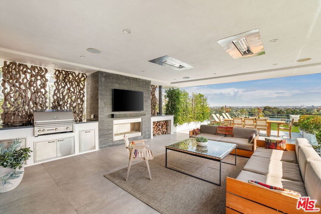 2120 Marine St in Santa Monica, CA - Building Photo
