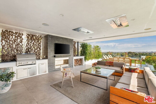 property at 2120 Marine St