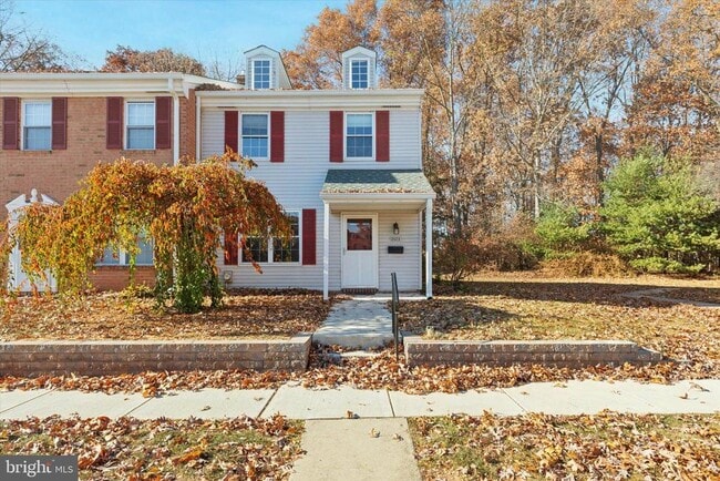 property at 2523 Devonshire Ct