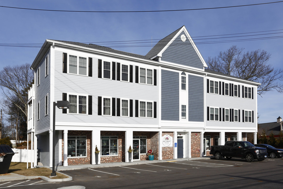 1429 Main St in Walpole, MA - Foto de edificio