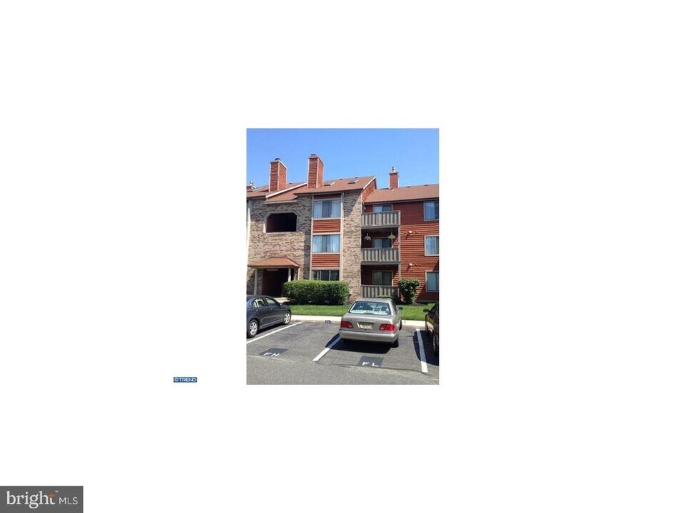 2614C Auburn Ct in Mount Laurel, NJ - Building Photo