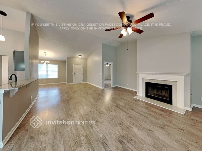 428 Crested View Dr in Loganville, GA - Building Photo - Building Photo