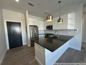 152 Liverpool St in Boston, MA - Building Photo - Building Photo