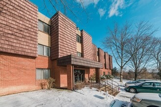 Jennie Gardens Apartments in Beaver Falls, PA - Building Photo - Building Photo