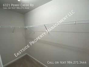 6321 Perry Creek Rd in Raleigh, NC - Building Photo - Building Photo