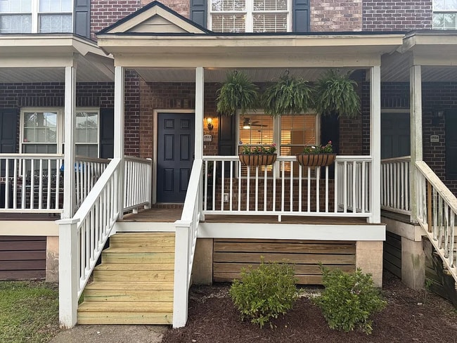 property at 1512 E Henry St