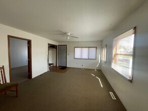 323 N Fairfax Ave in Sioux Falls, SD - Building Photo - Building Photo