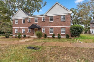 557 Beverly Ct in Tallahassee, FL - Building Photo