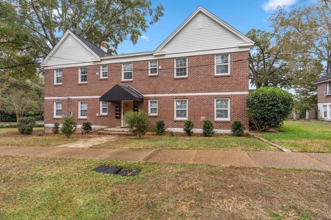 property at 557 Beverly Ct