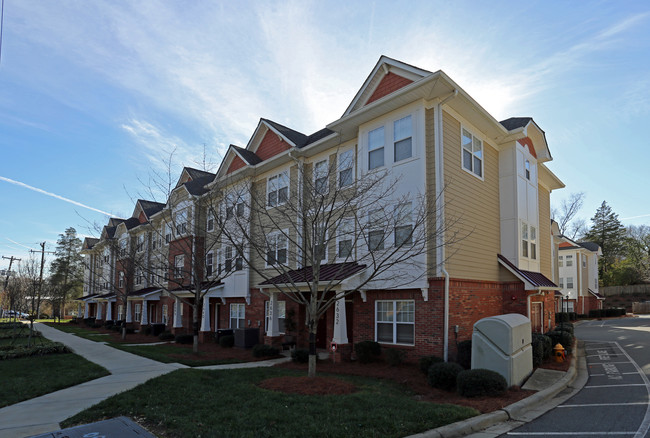 Elizabeth Court Condos in Charlotte, NC - Foto de edificio - Building Photo