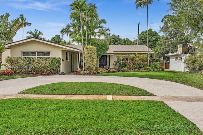 property at 2114 N 44th Ave