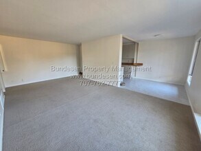 9 Forest Ln in San Rafael, CA - Building Photo - Building Photo