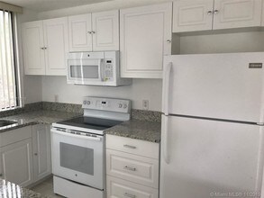 4222 Inverrary Blvd-Unit -4203 in Lauderhill, FL - Building Photo - Building Photo