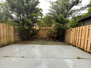 8032 NW 29th St in Sunrise, FL - Building Photo - Building Photo