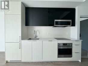 308 Jarvis St in Toronto, ON - Building Photo - Building Photo