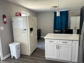 713 Biddle Rd, Unit Bedroom 5 in Glen Burnie, MD - Building Photo - Building Photo