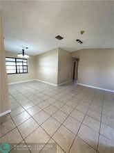 11263 SW 55th Ct in Cooper City, FL - Foto de edificio - Building Photo