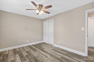 6904 W Gunnison St, Unit 1 in Harwood Heights, IL - Building Photo - Building Photo