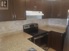 3250-3250 Bentley Dr in Mississauga, ON - Building Photo - Building Photo