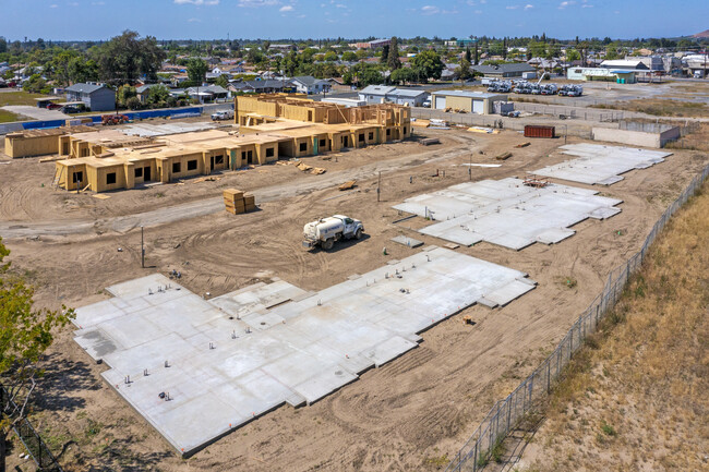 Finca Serena in Porterville, CA - Building Photo - Building Photo