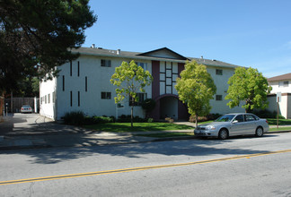 696 Alberta Ave in Sunnyvale, CA - Building Photo - Building Photo