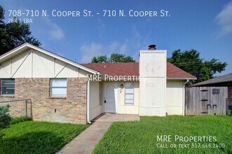 708-710 N Cooper St in Arlington, TX - Building Photo - Building Photo