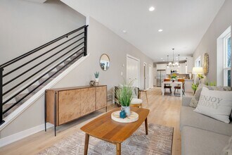 423 12th Ave N in Hopkins, MN - Building Photo - Building Photo