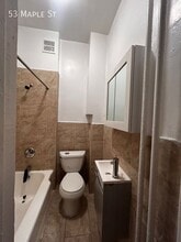53 Maple St in Yonkers, NY - Building Photo - Building Photo
