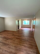201 College Ave, Unit 201 in Lincoln, IL - Foto de edificio - Building Photo