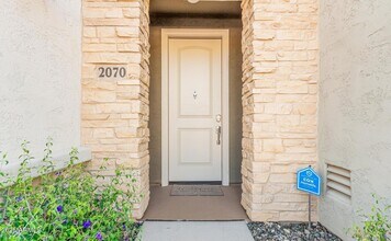 5100 E Rancho Paloma Dr, Unit 2070 in Cave Creek, AZ - Building Photo - Building Photo
