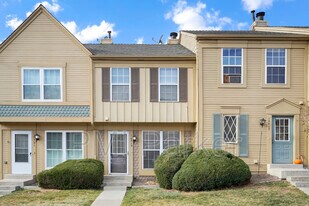 10719 Foxwood Ct in Parker, CO - Building Photo