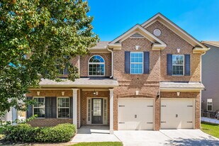 304 Brittney Cove in Loganville, GA - Building Photo