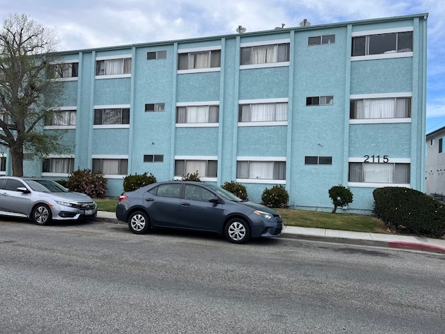 2115 Mathews Ave, Unit apt # 5 in Redondo Beach, CA - Foto de edificio
