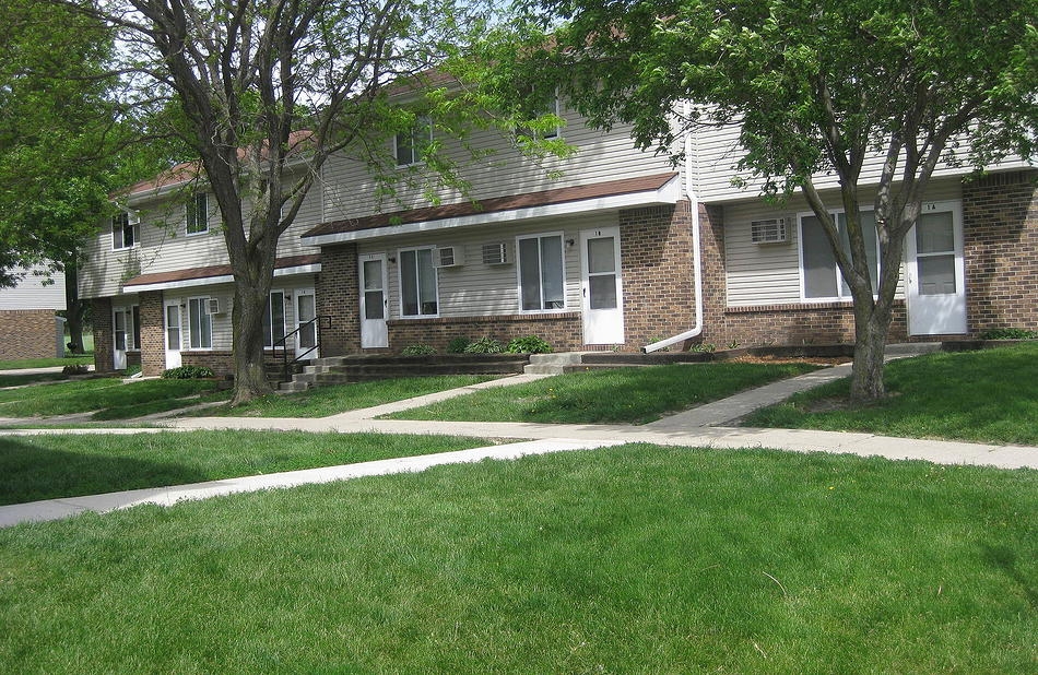 Stone Ridge Townhomes in Webster City, IA - Foto de edificio