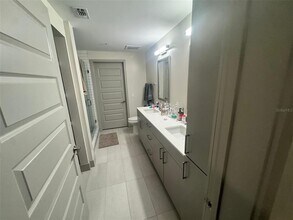 310 N Orange Ave in Orlando, FL - Building Photo - Building Photo