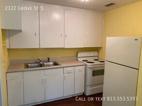 2332 Grove St S in St. Petersburg, FL - Building Photo - Building Photo