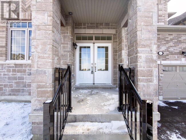 67 Lawrence D. Pridham Ave in New Tecumseth, ON - Building Photo - Building Photo