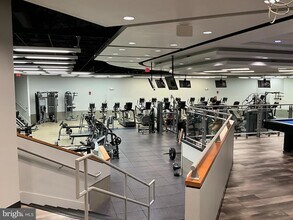 1021 Arlington Blvd, Unit 120 in Arlington, VA - Building Photo - Building Photo