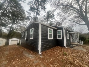 1860 Broadwell St SW in Atlanta, GA - Building Photo - Building Photo